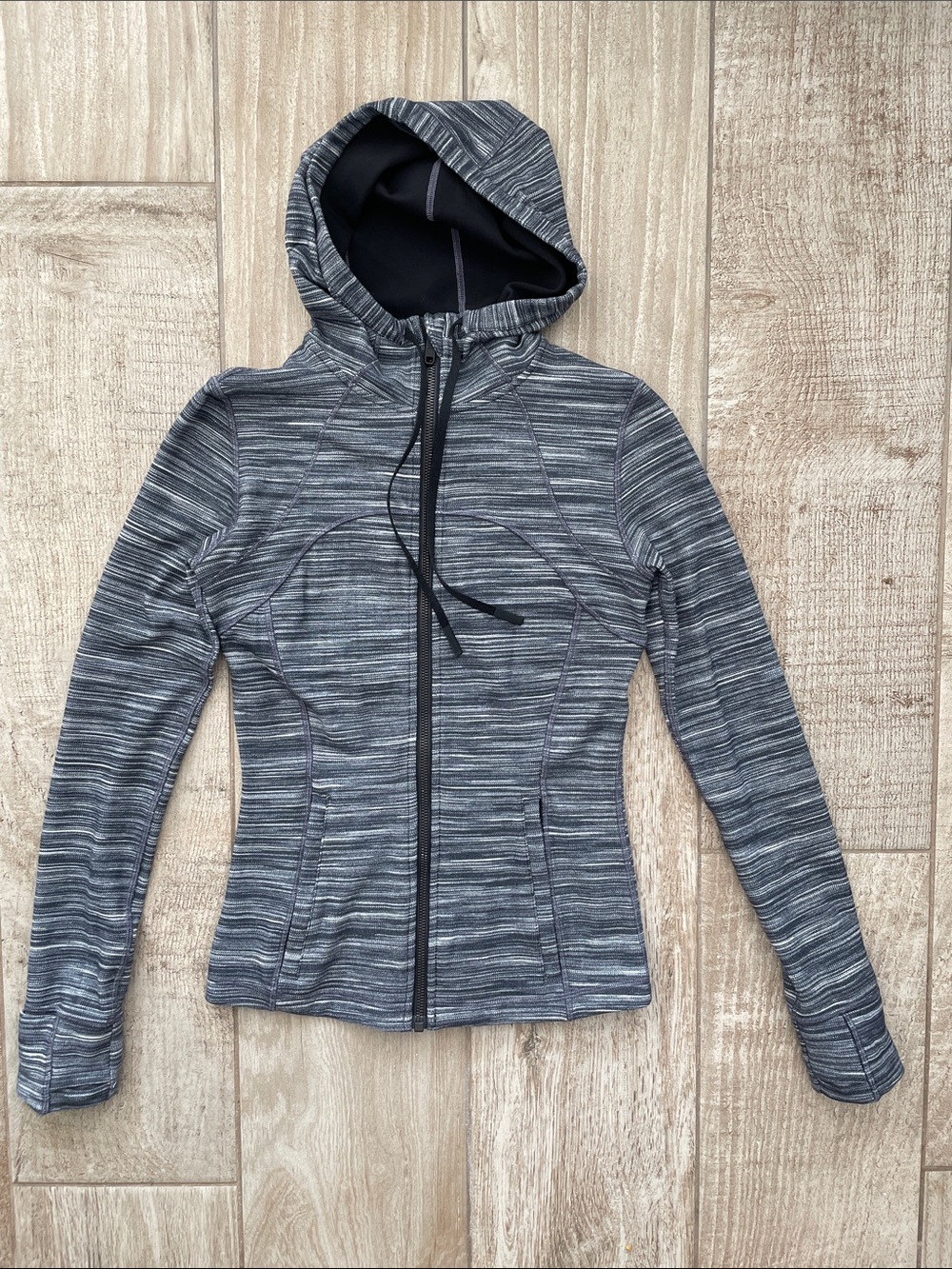 Lululemon athletica black and white space dye hoodie, size 6, EUC